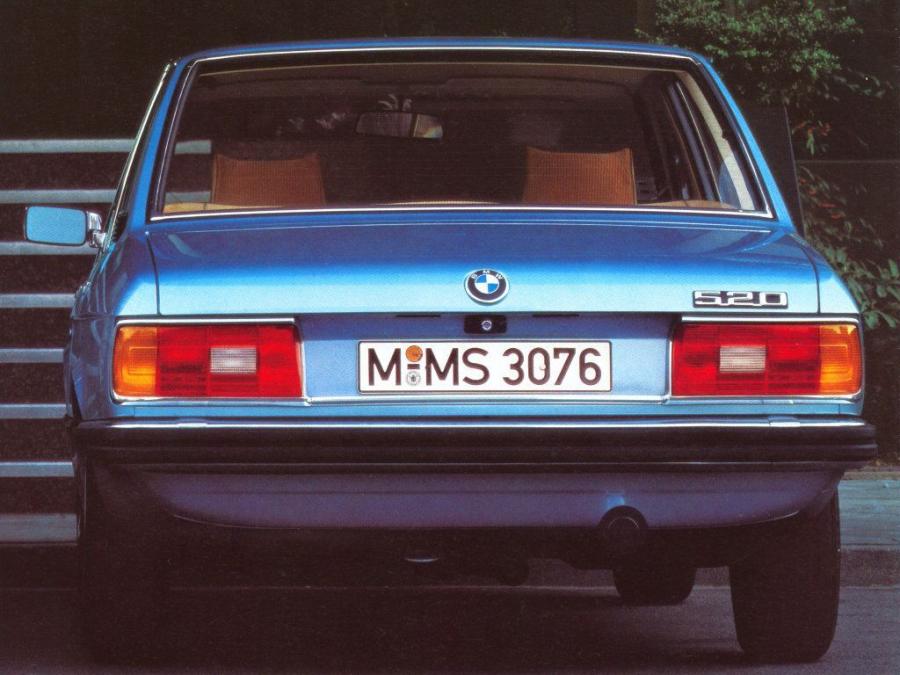  BMW 520 Sedan 1976 года  (фото 9 из 9)
